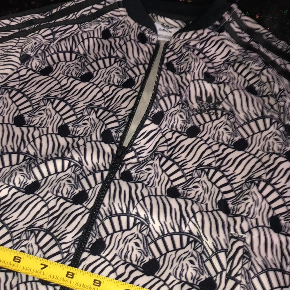 Adidas Zebra 🦓 Girls Jacket - Picture 12 of 16